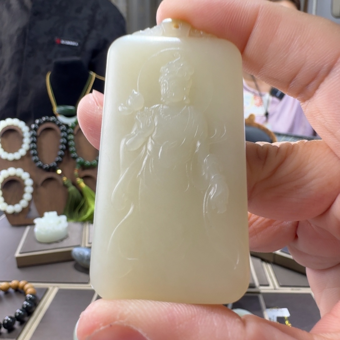 宇***n和田玉未镶嵌颈饰