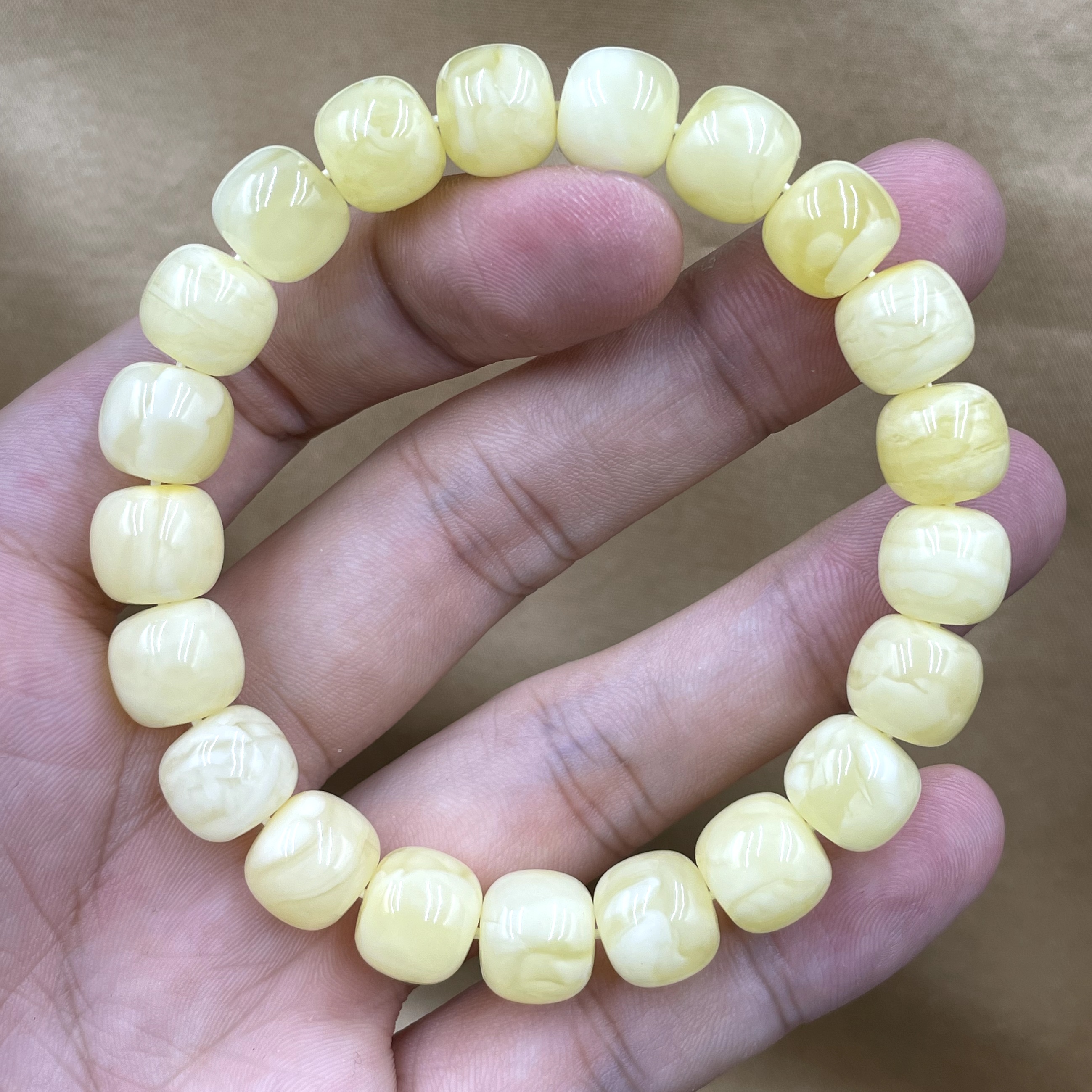 原矿高品质蜜蜡老型手串 精工微倒角纹路妖孽飘白花尺寸11×10