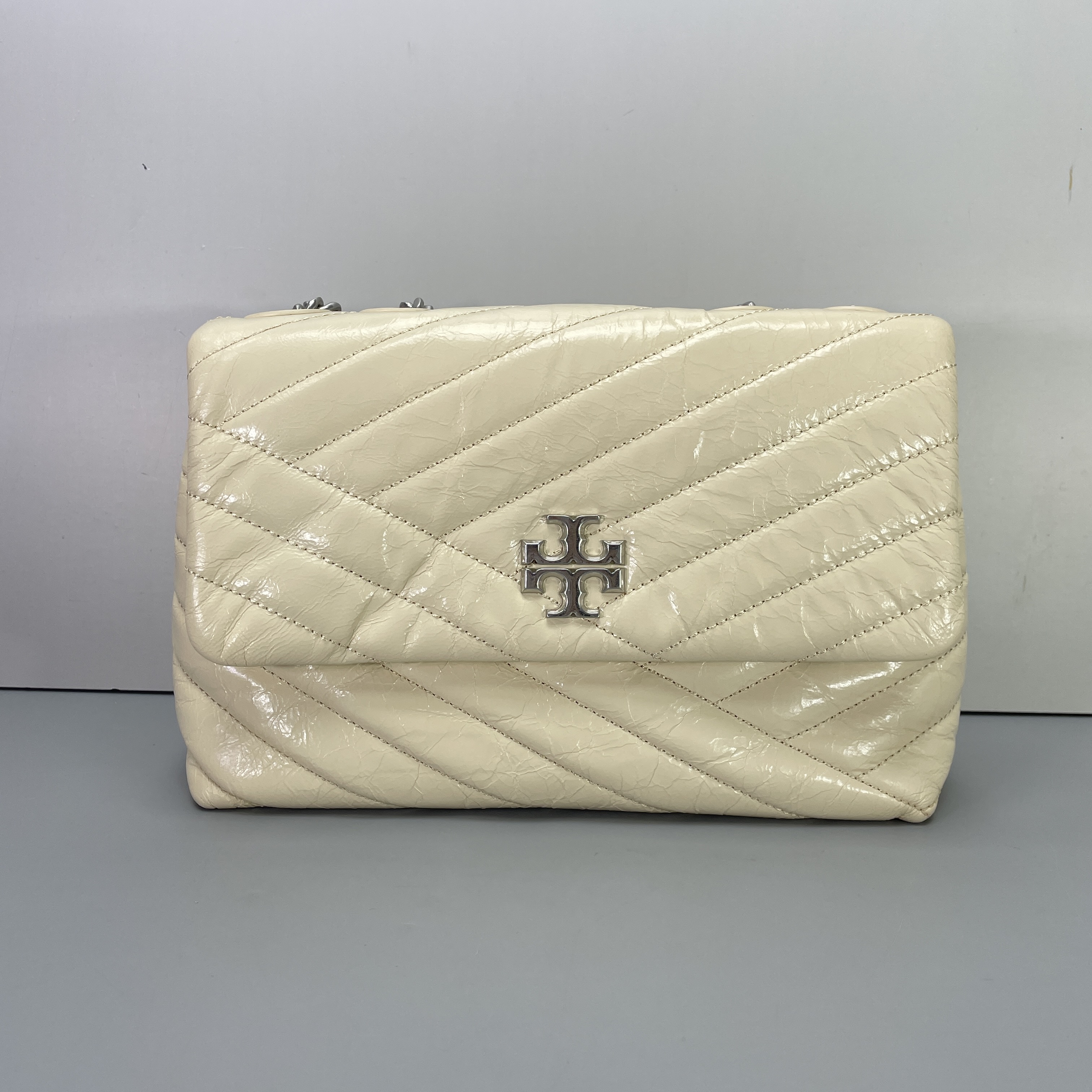 95新 TORY BURCH/汤丽柏琦 kira油蜡皮链条包23*15*8cmM070102