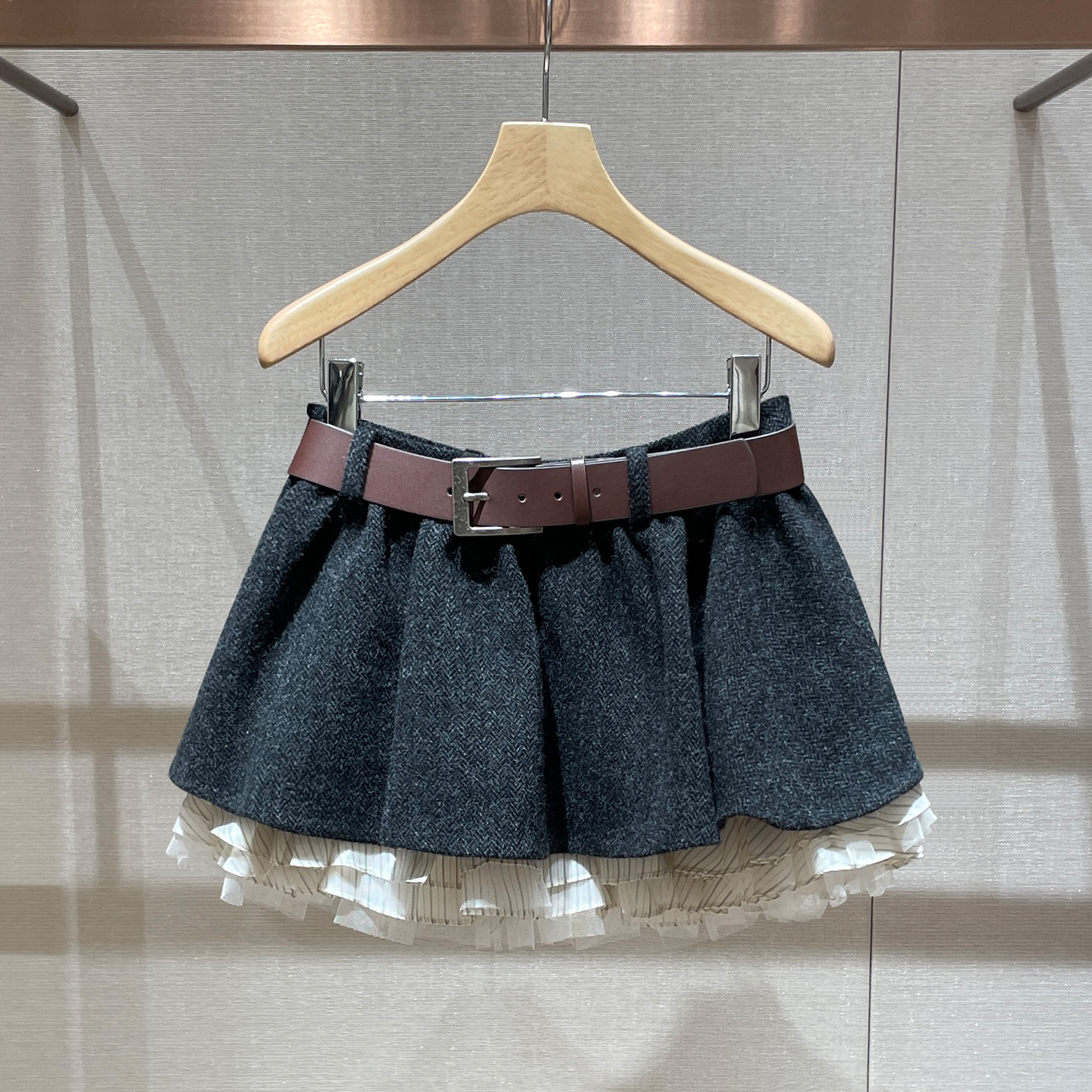 甜美百褶裙2025冬季新款腰带高腰显瘦小个子蓬蓬裙条纹拼接半身裙