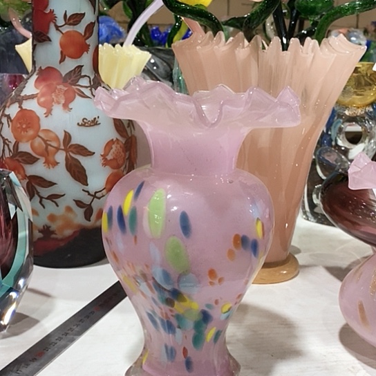 琉璃花瓶高22厘米口径6厘米