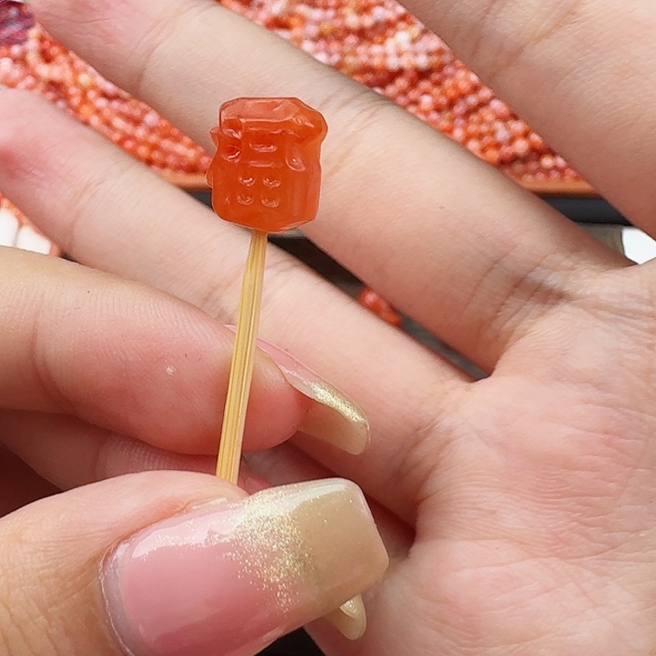 南红玛瑙保山哑光福字未镶嵌