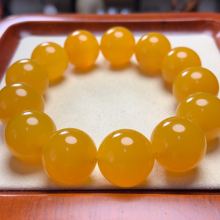 玛瑙/玉髓手串未镶嵌鸡油黄