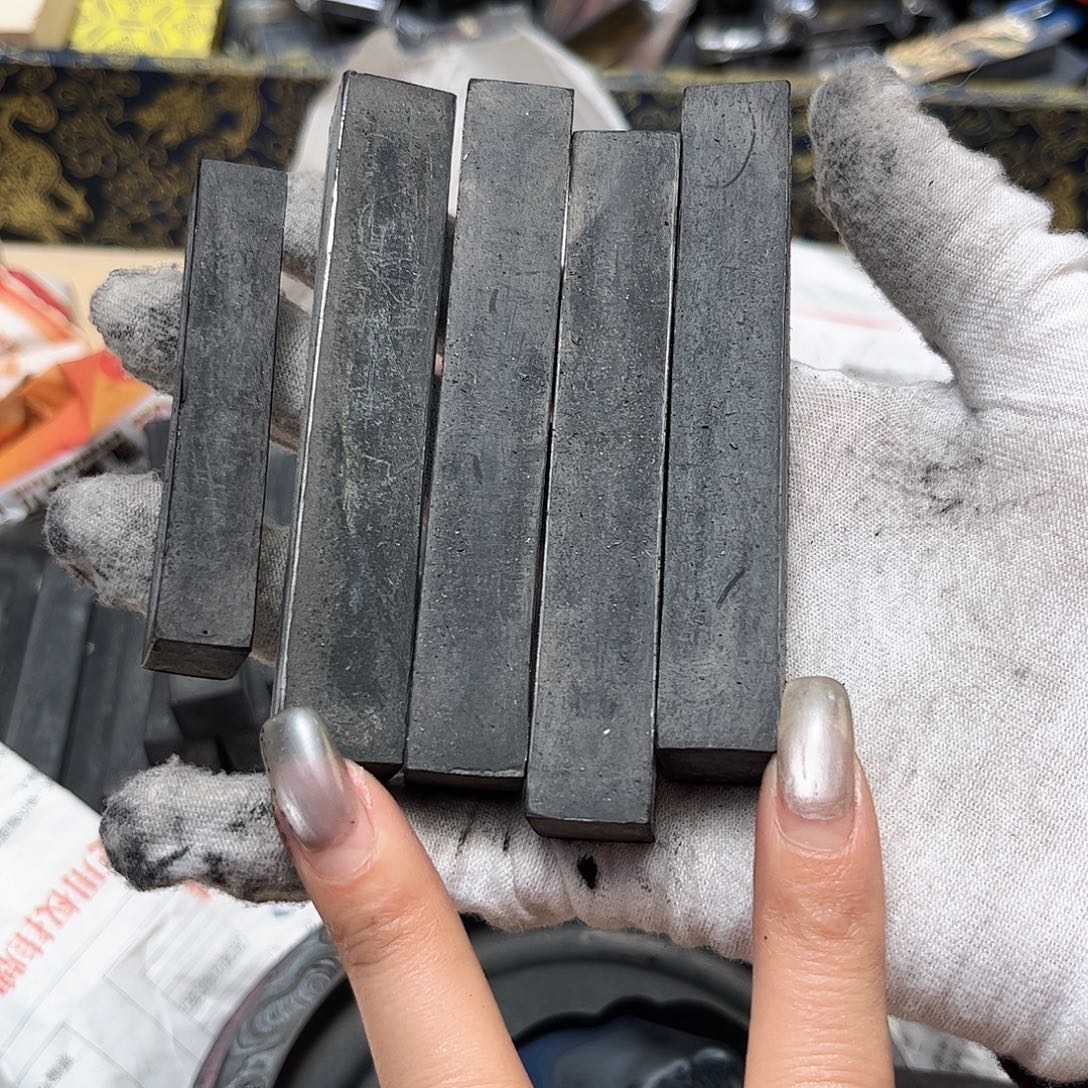 1两4个5钱的1个哈哈哈哈哈