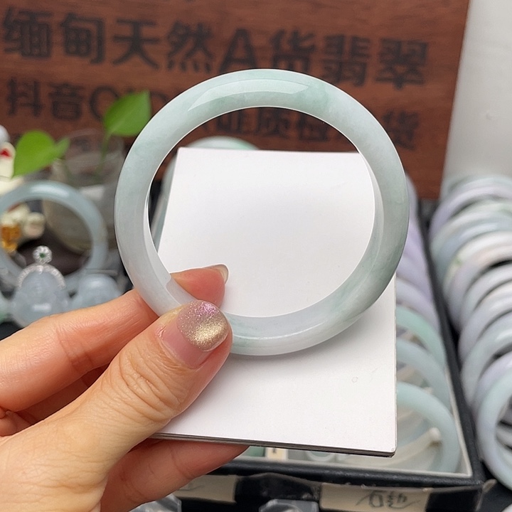 翡翠未镶嵌手镯54.6正圈