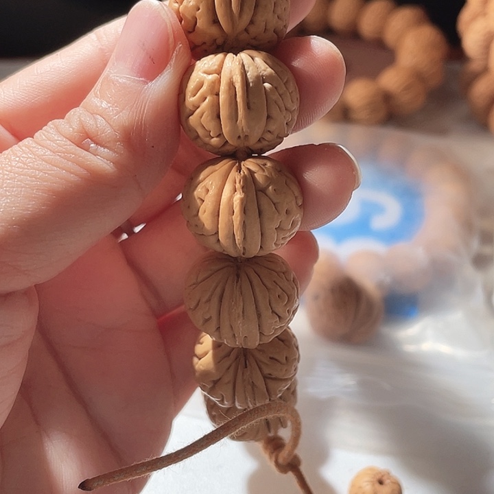 满***红吊坠桃核桃核手串金鱼肚40