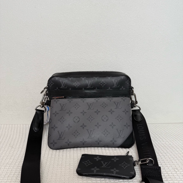 99新 LouisVuitton/路易威登 6168/新款芯片款黑武士三合一邮差包