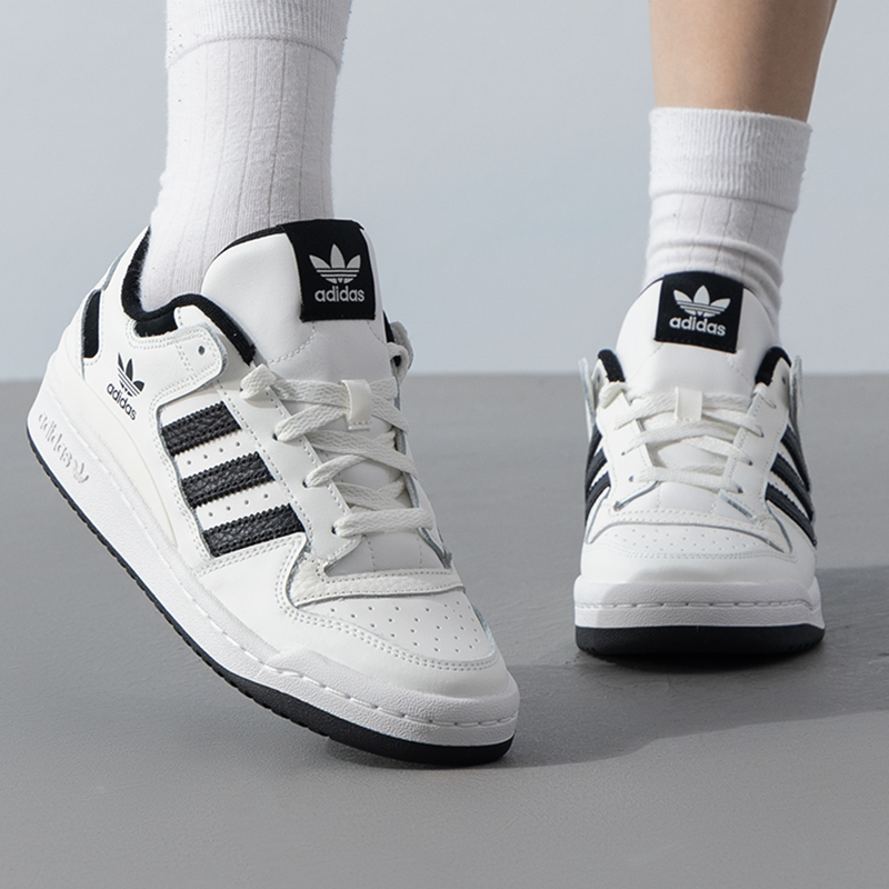 阿迪达斯三叶草男女板鞋2025春季新款FORUM低帮透气休闲鞋 IH7830