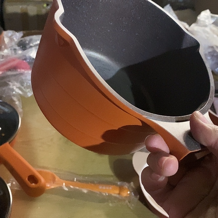 ****运憋了的16厘米橙色奶锅