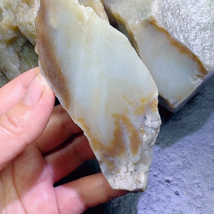 和田玉未镶嵌珠宝半成品