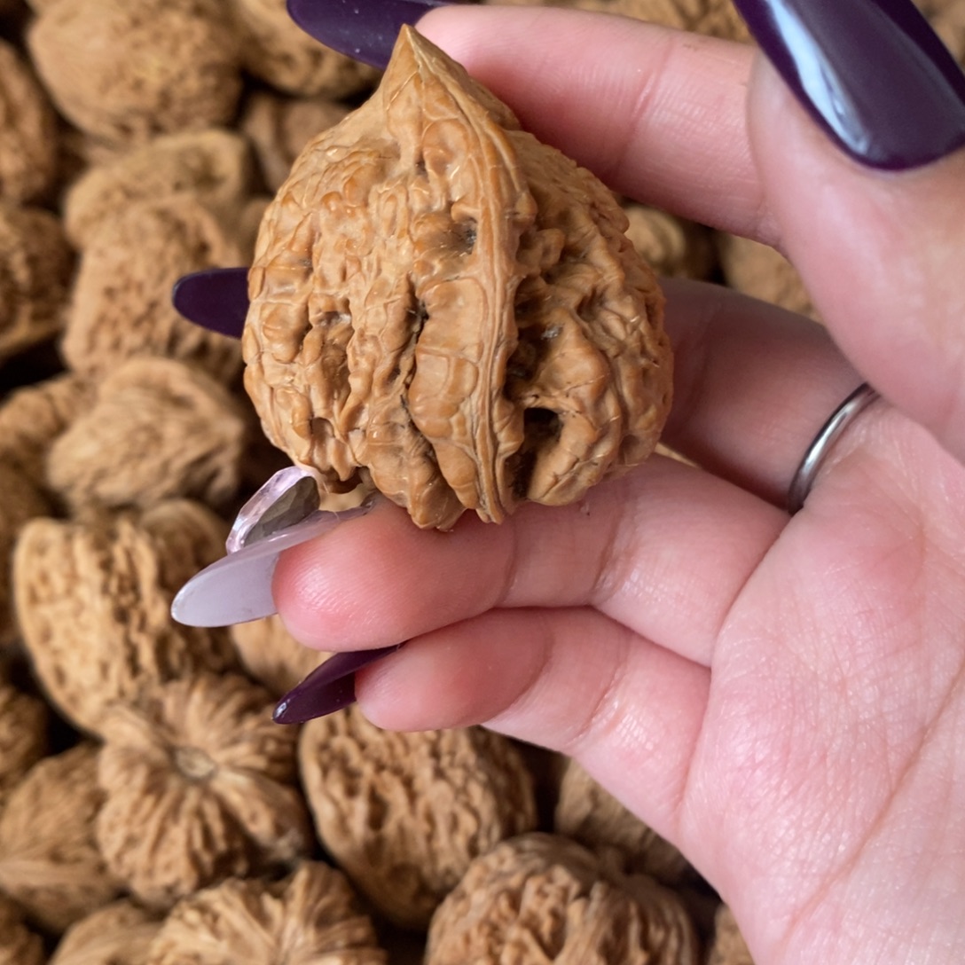 I***姐文玩核桃吊坠文玩