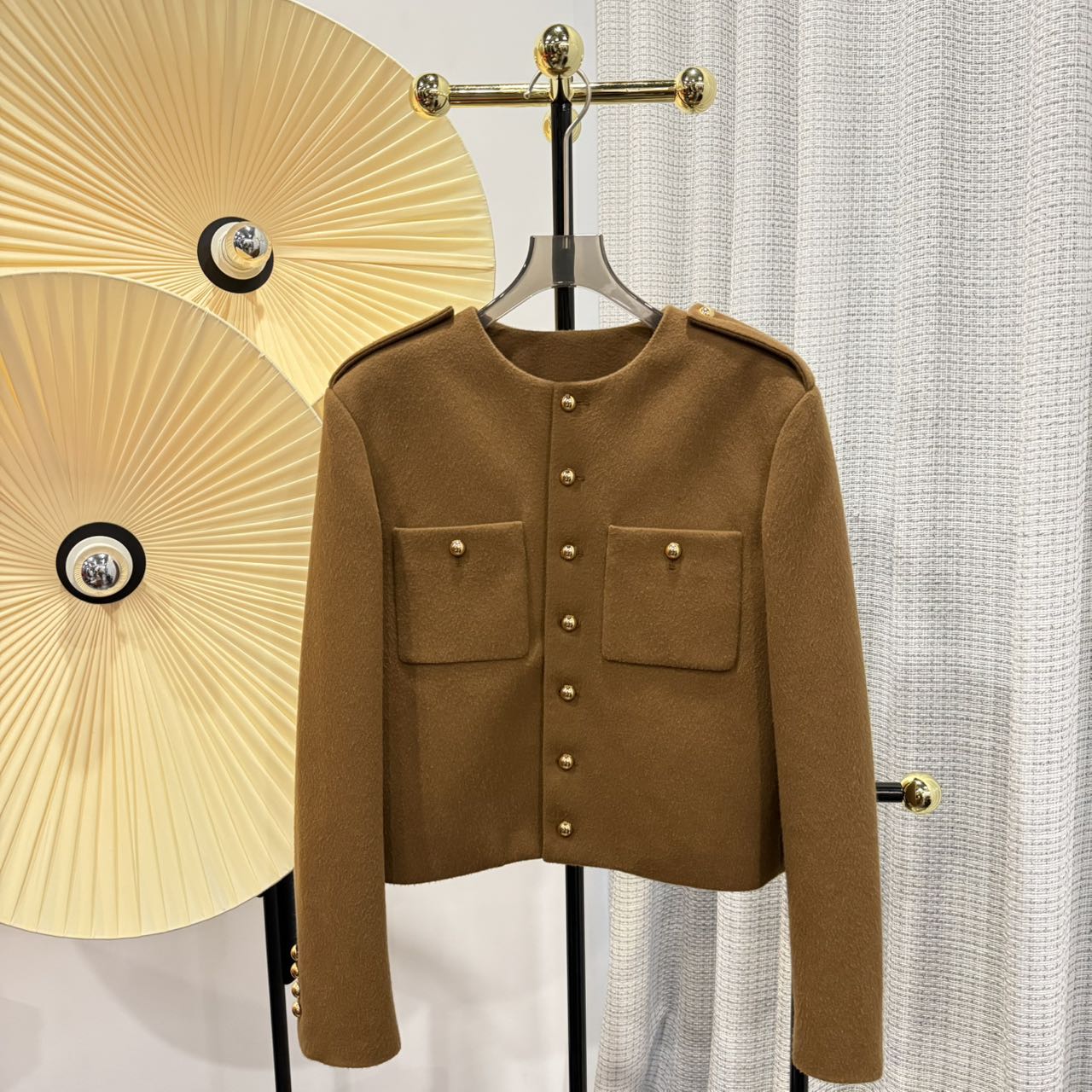 99新 Celine/思琳 Celine焦糖单排金扣外套 36码