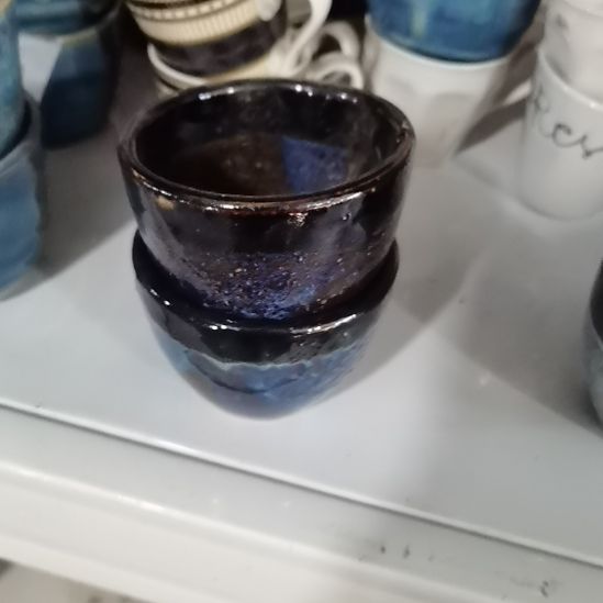 期***间瓷器微瑕不退不换2个