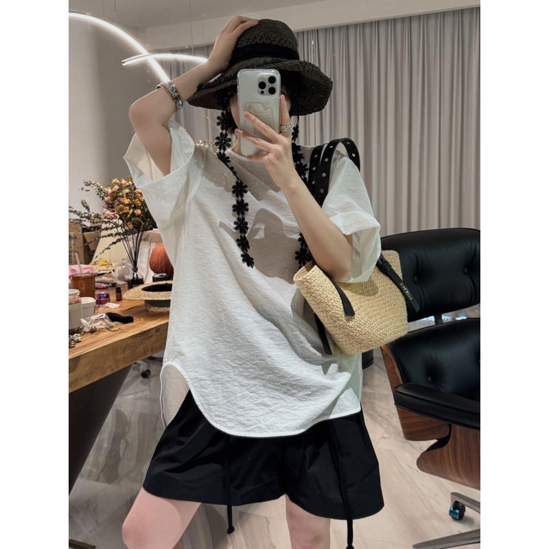 【大贝壳扣】肌理感后背一粒大贝壳扣中袖上衣 J25CY263