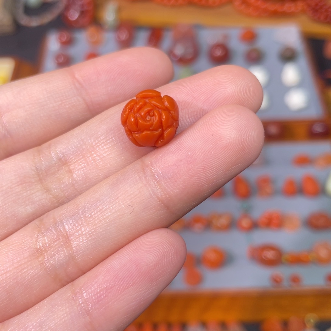 南红玛瑙未镶嵌牡丹花