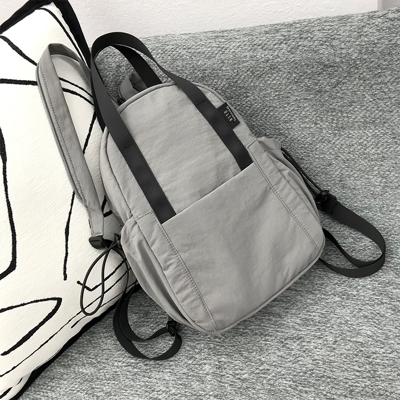 多功能简约纯色双肩包女2025新款户外旅行登山小背包单肩包胸包女