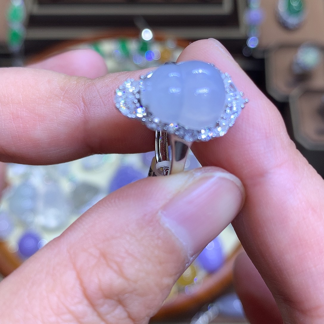 翡翠颈饰银S925镶嵌翡翠