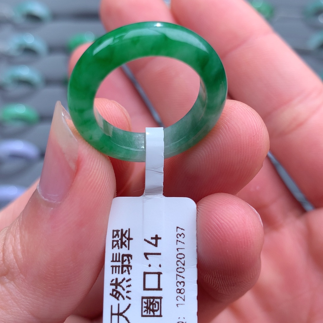 翡翠戒指未镶嵌天然