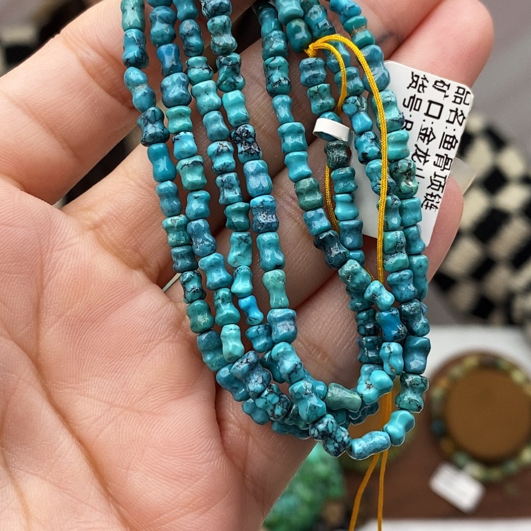 绿松石未镶嵌原矿