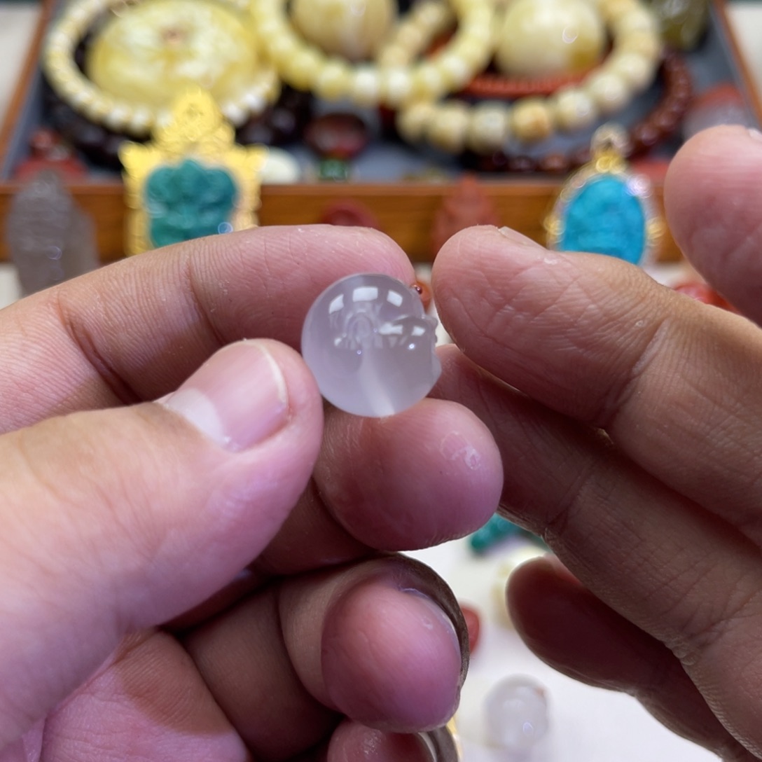 南红玛瑙未镶嵌珠宝奇石44