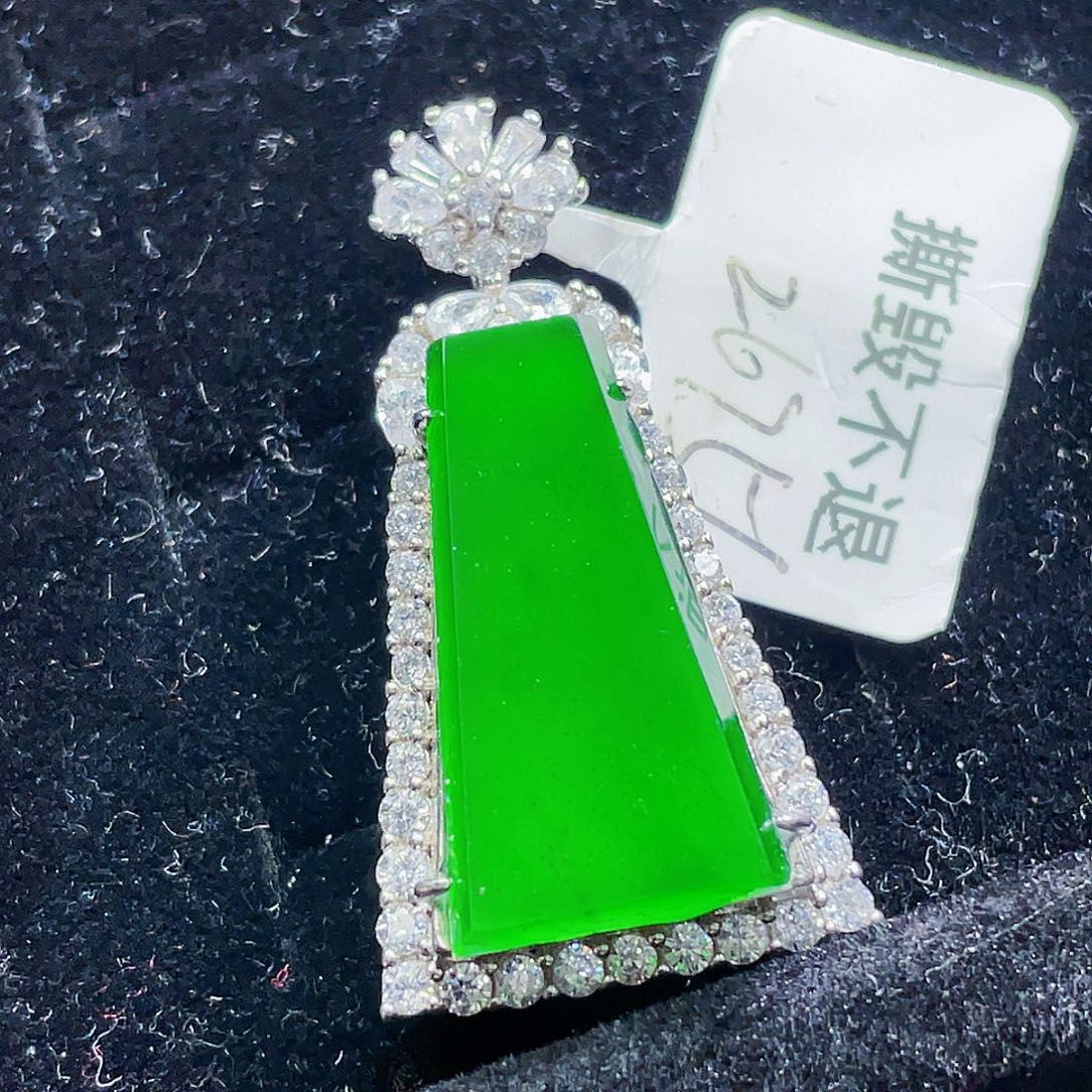 翡翠颈饰未镶嵌29，