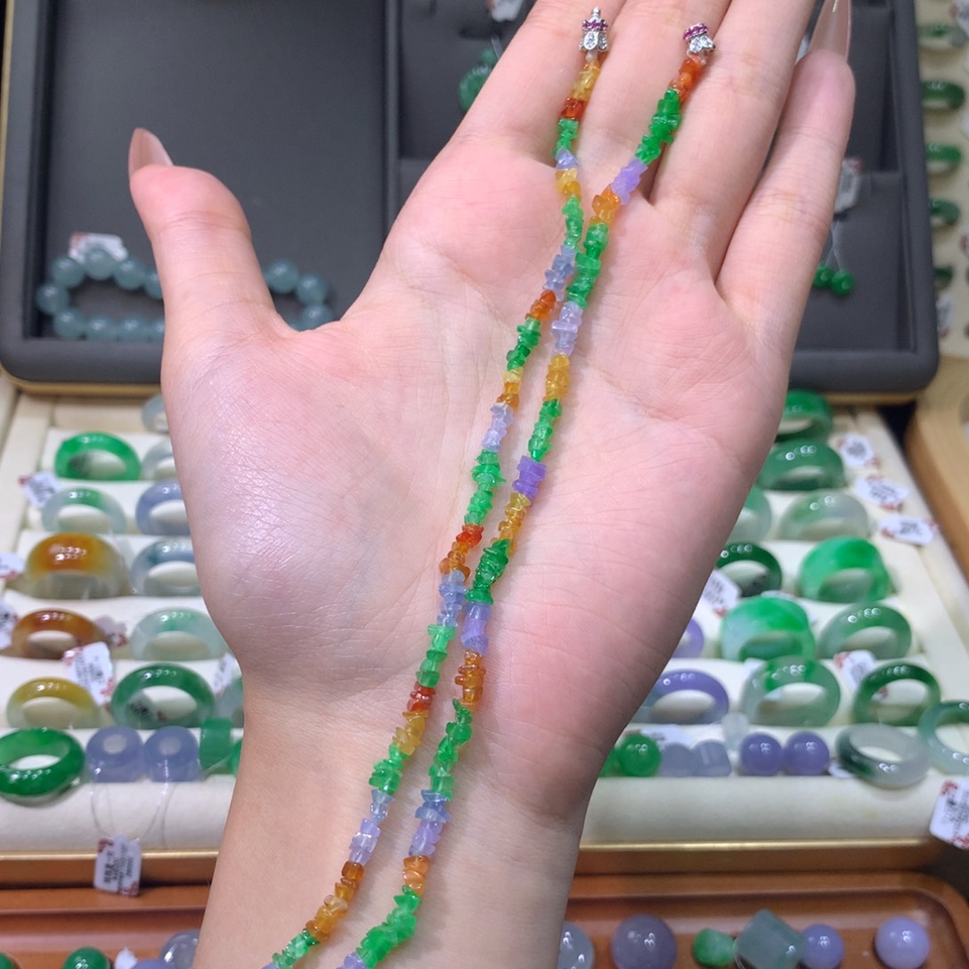 未镶嵌戒指翡翠一条