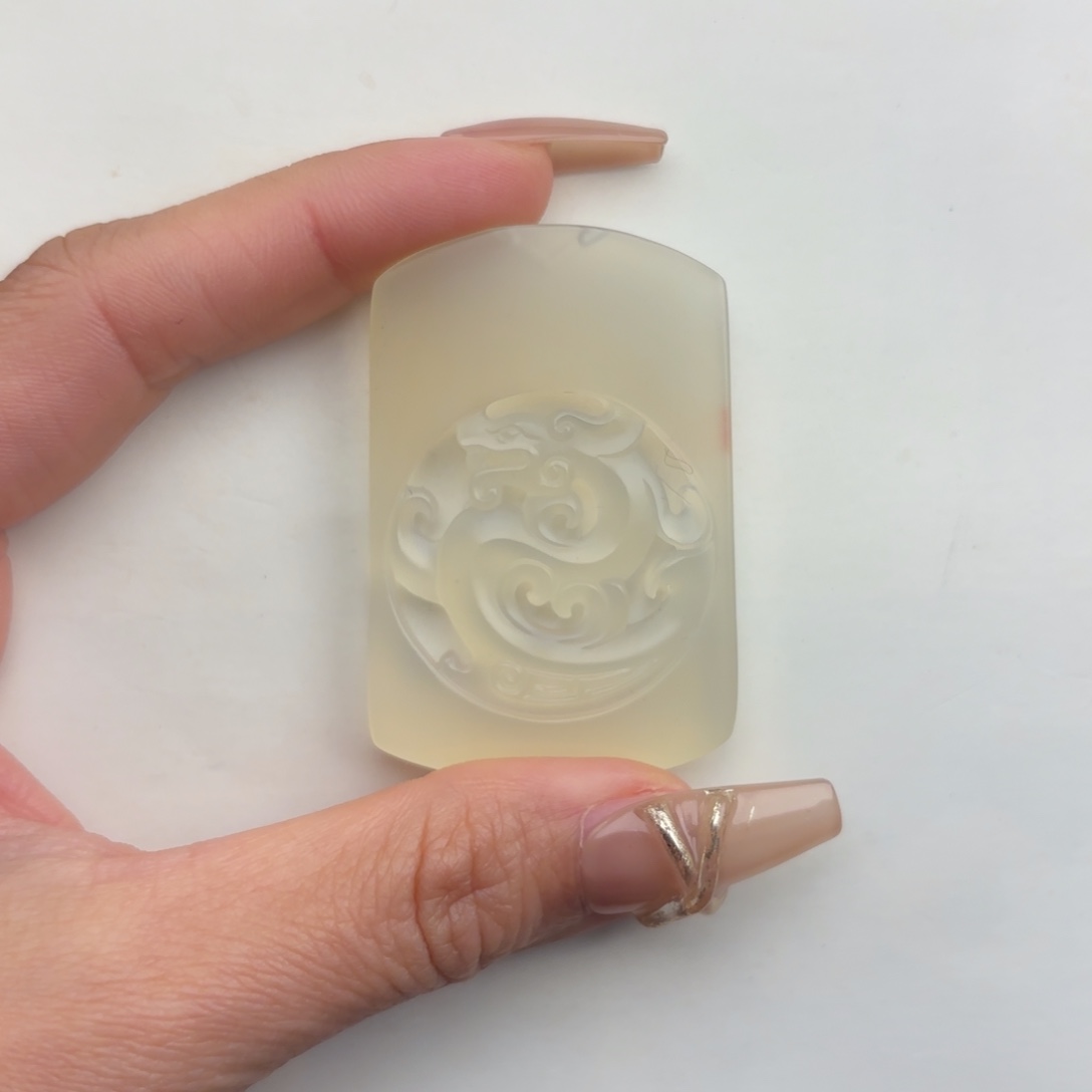 大***爱石英质玉未镶嵌黄蜡石挂件
