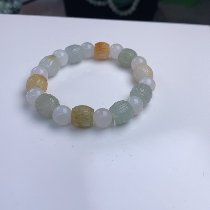 翡翠手串未镶嵌11mm！
