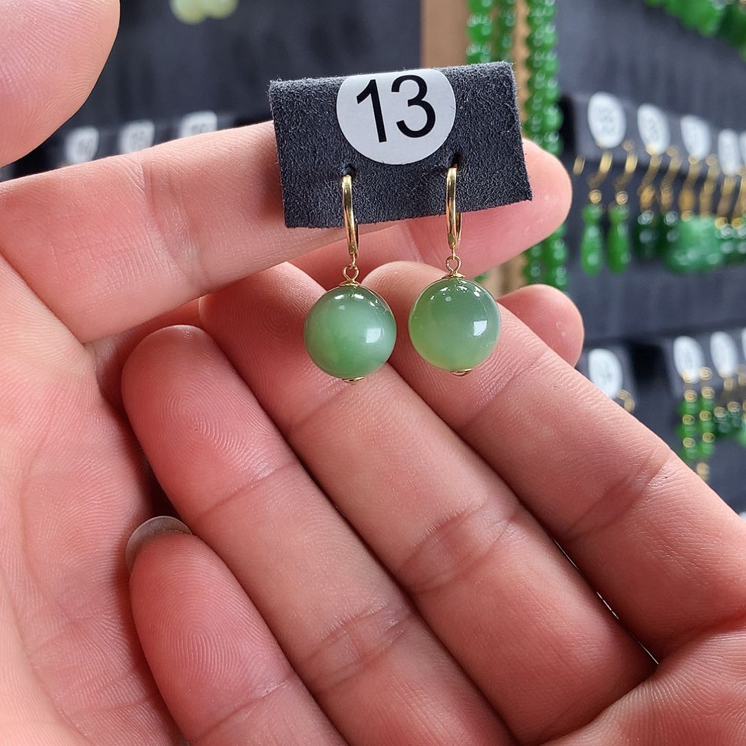 和田玉耳饰18K金镶嵌13