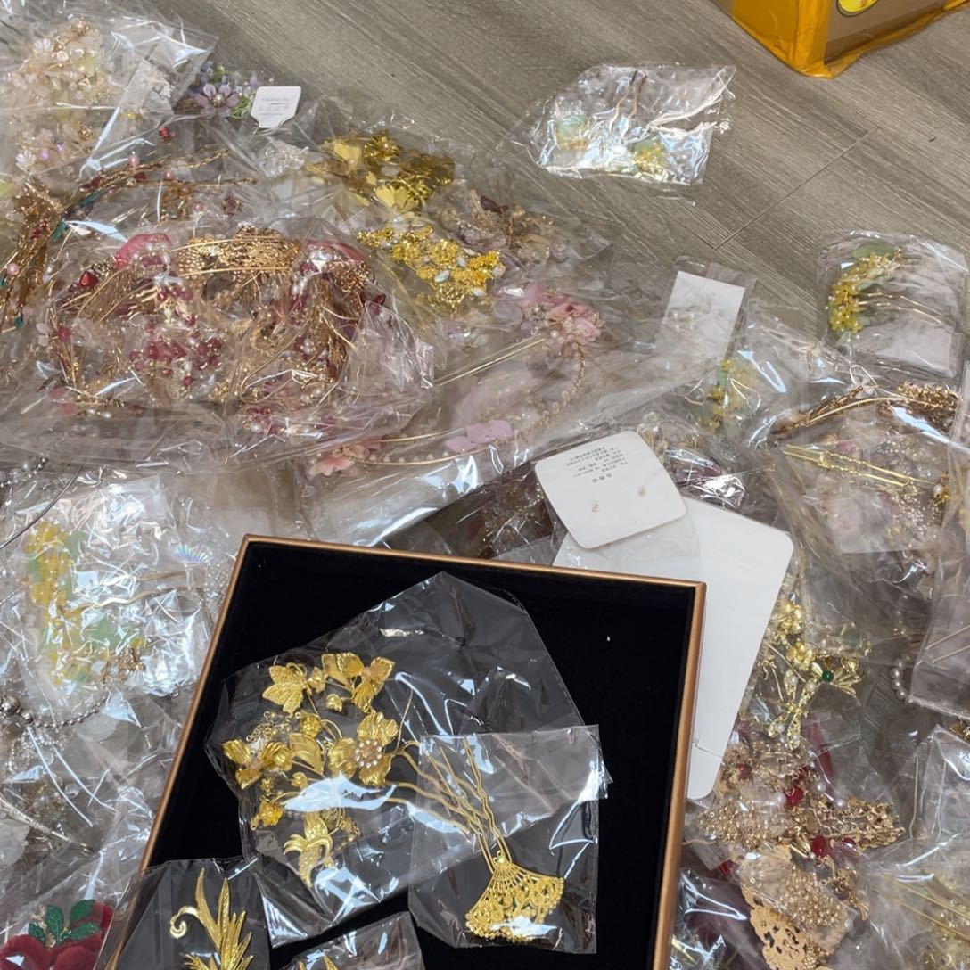 混合材质新娘头饰默认微瑕不退换