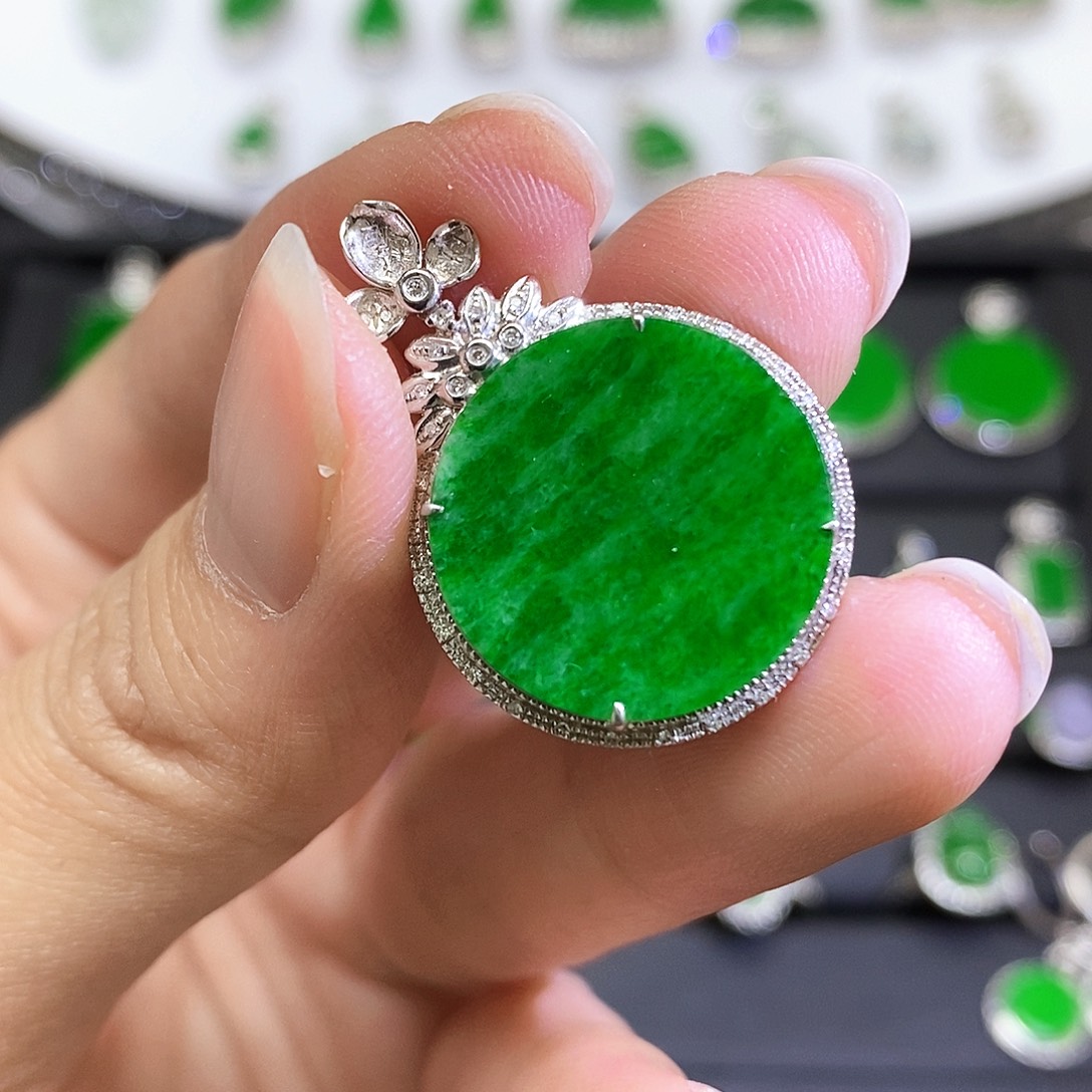 翡翠18K金镶嵌吊坠(不含链)