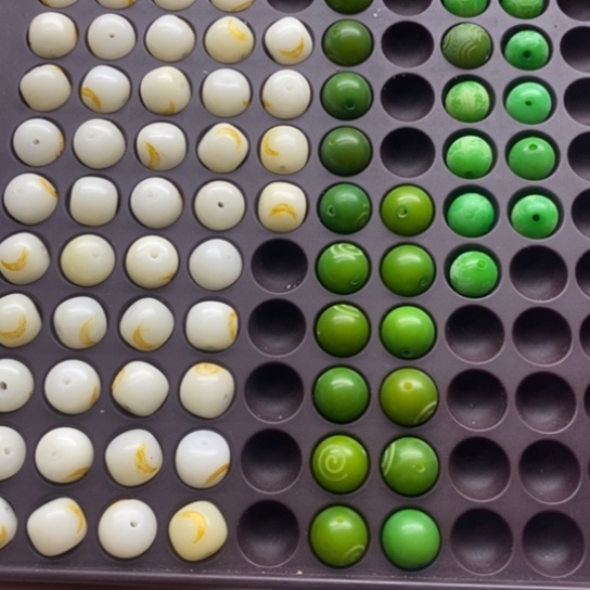 白玉菩提吊坠微瑕雕刻混