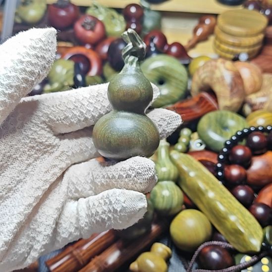 军***哥香榧木绿檀葫芦一个