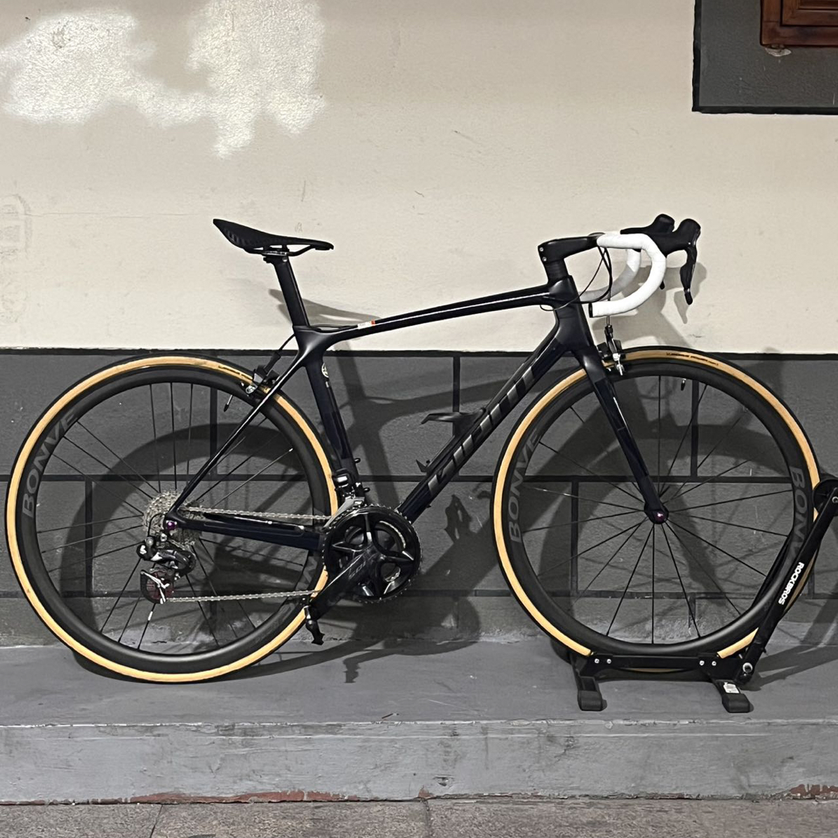 捷按特九代tcr adv2 黑色  m码