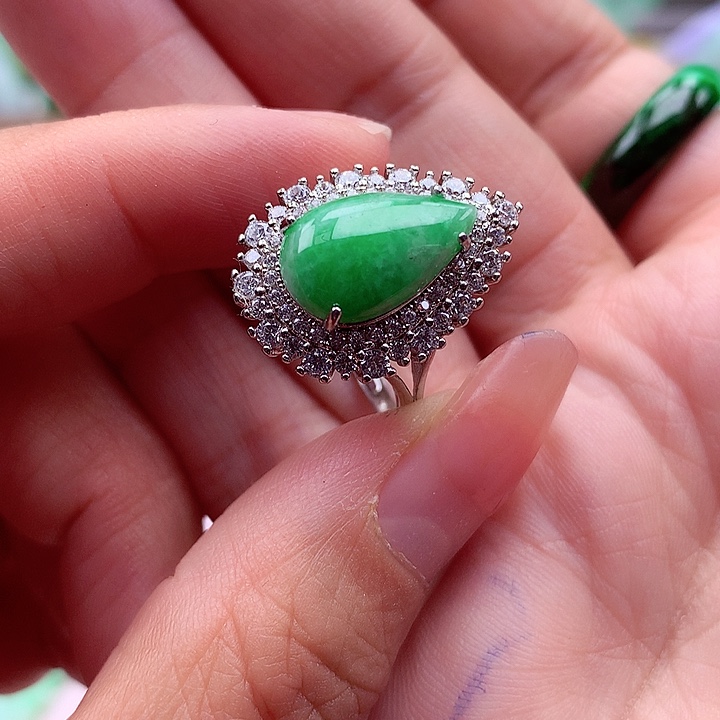 翡翠颈饰银S925镶嵌翡翠