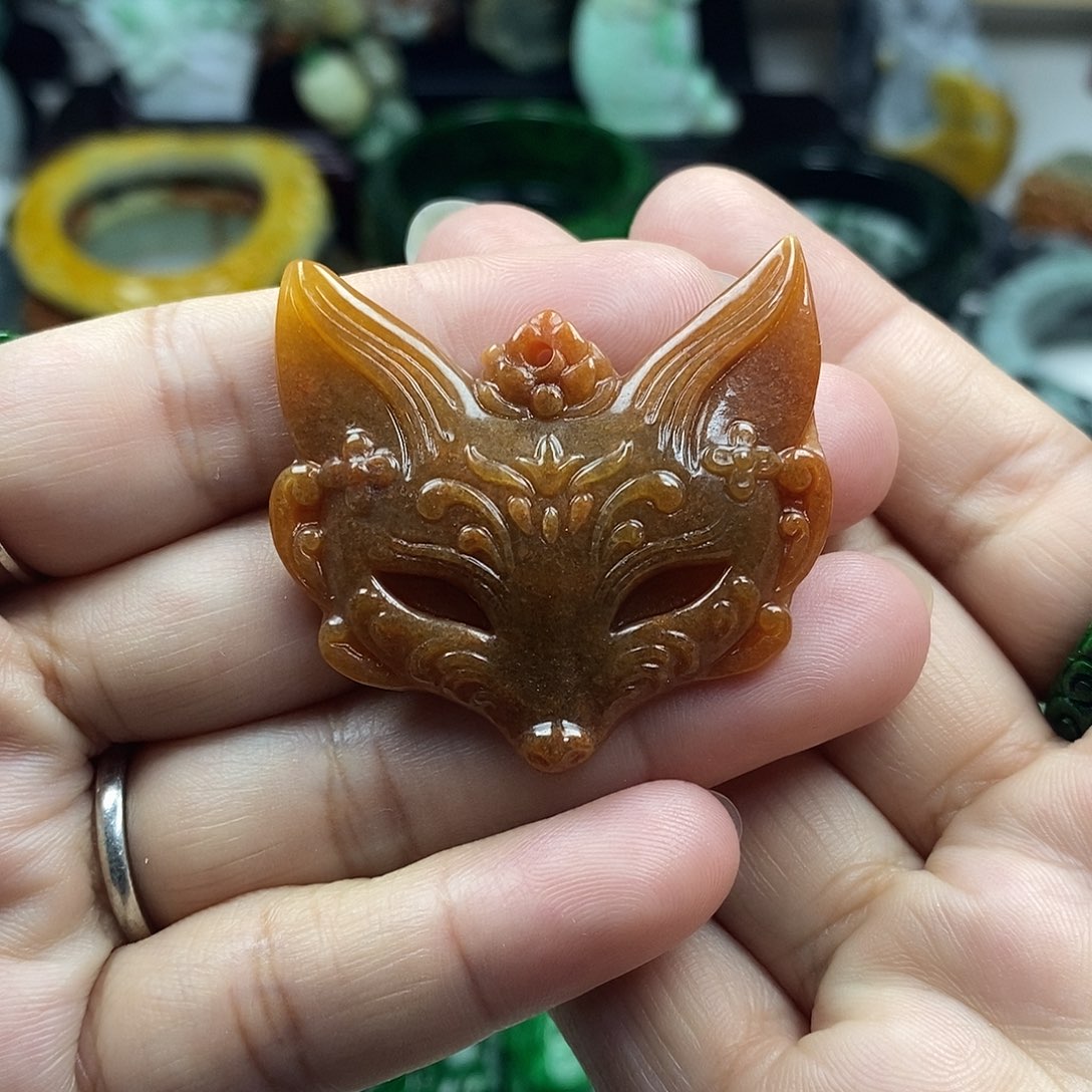 颈饰未镶嵌翡翠牌子