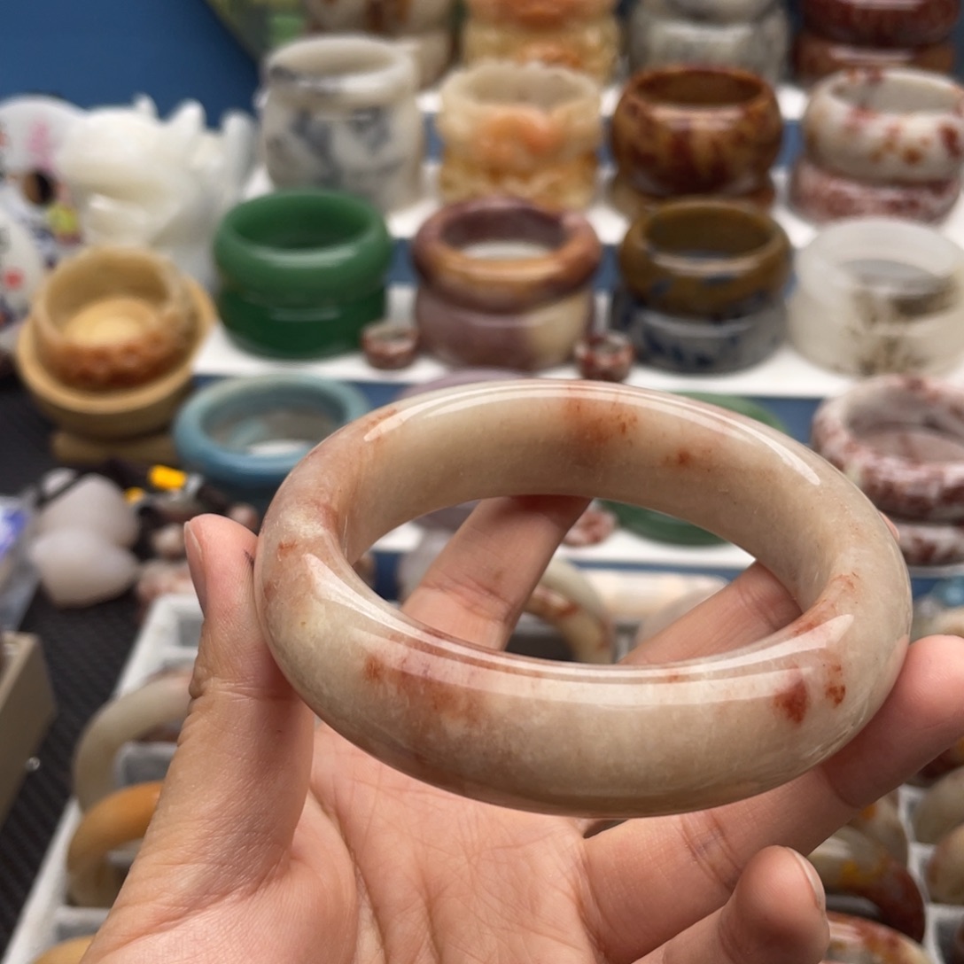 石英质玉手镯未镶嵌斯*