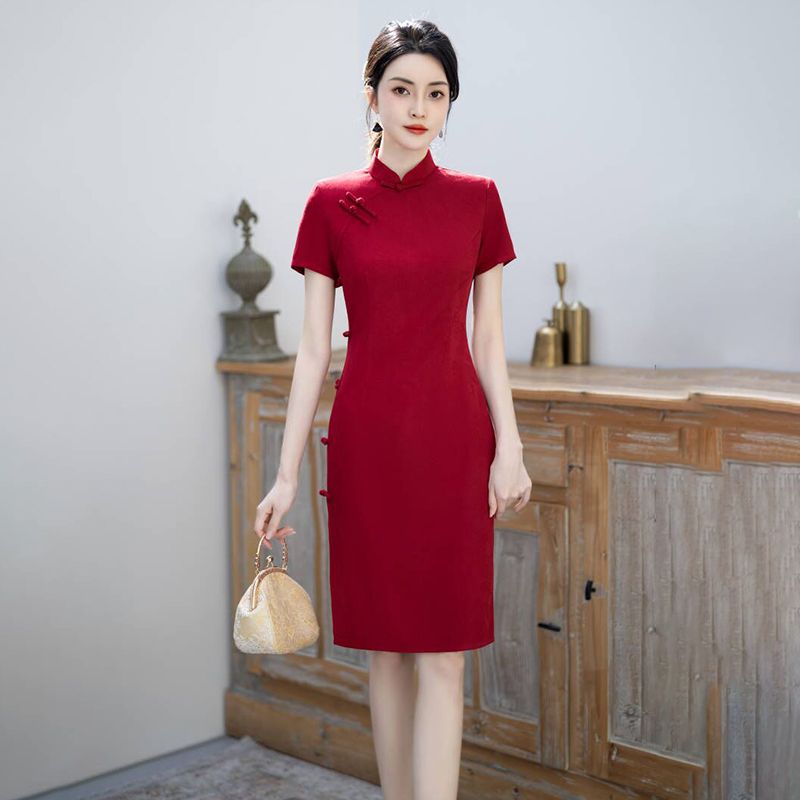 敬酒服旗袍2025新款酒红色订婚新娘结婚高级感回门服便装高考送考