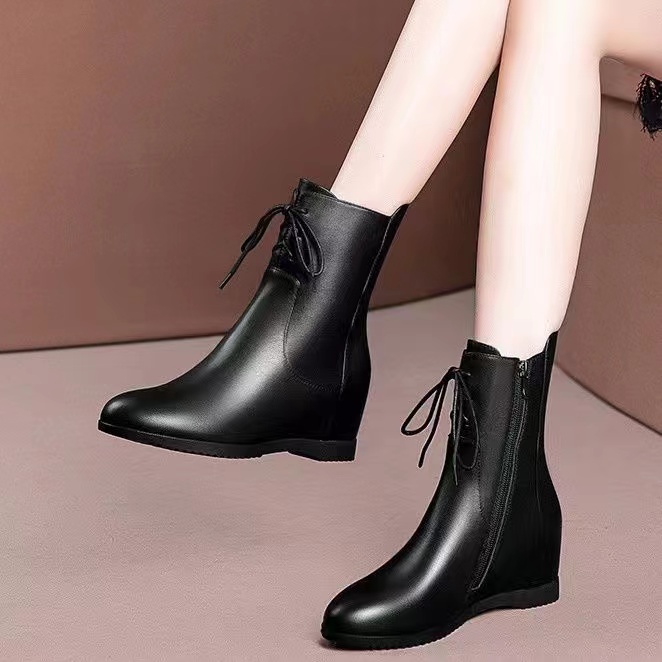 断码特价真皮坡跟短靴女秋冬新款百搭内增高圆头英伦风加绒马丁靴