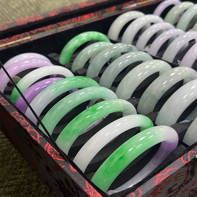 缅风翡翠工厂支持定制礼品多样性白底清满绿半山水（勿拍）