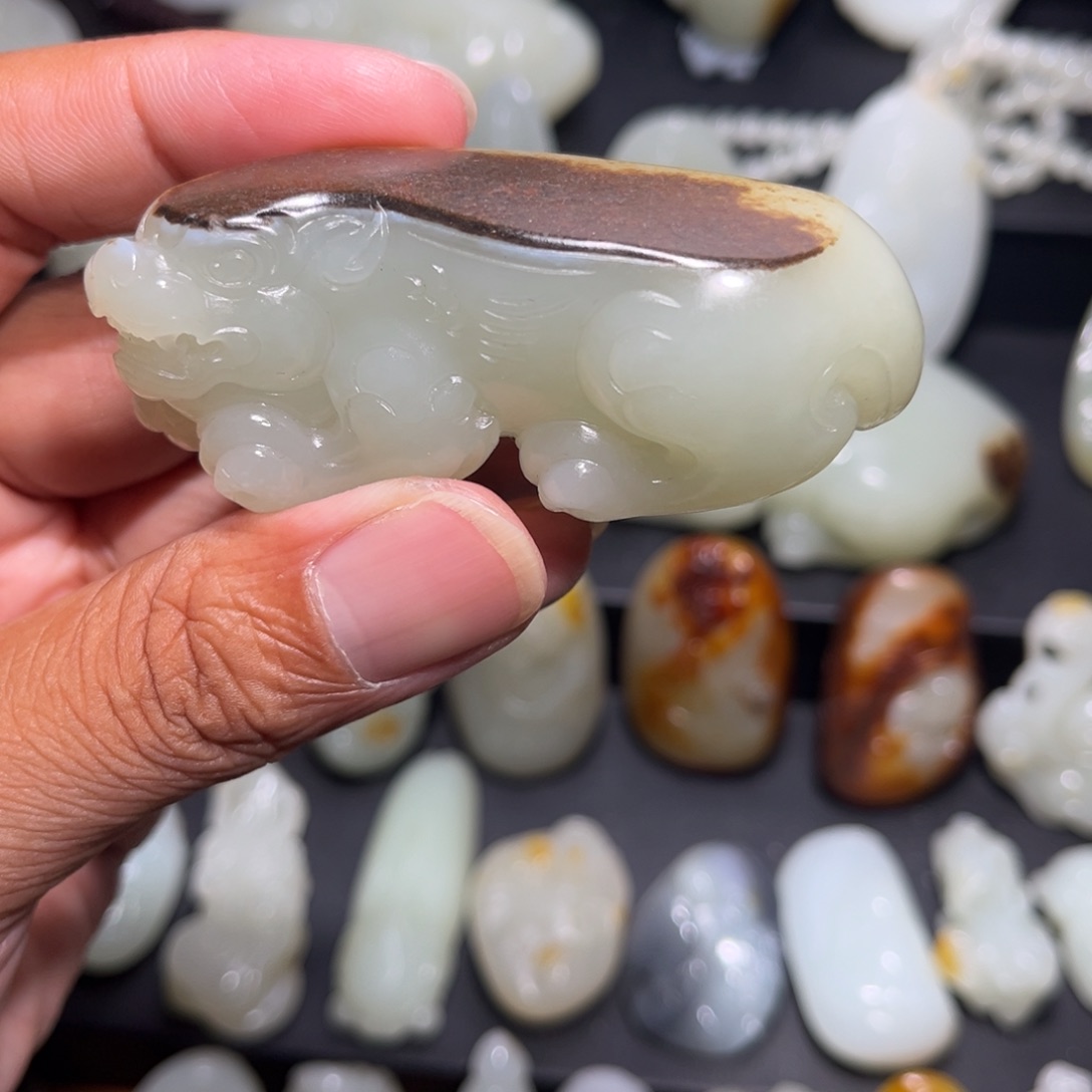 不***寸和田玉未镶嵌颈饰