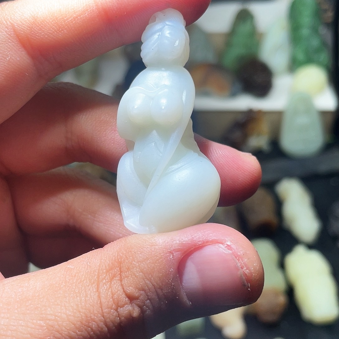 颈饰未镶嵌和田玉