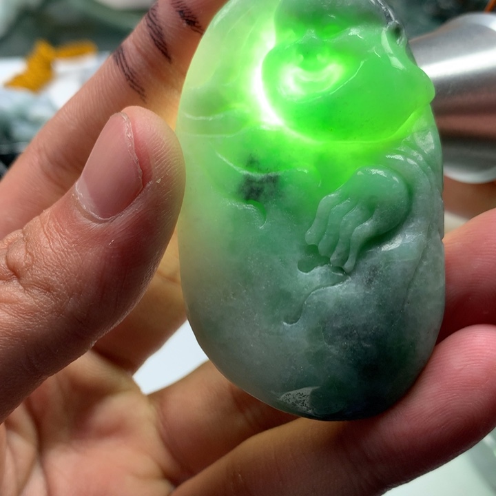 翡翠未镶嵌颈饰保真天然a货翡翠