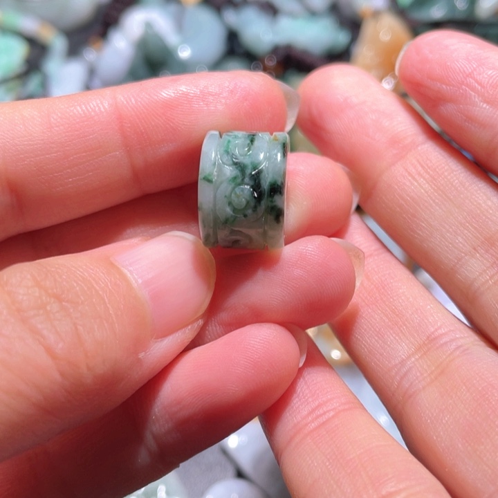 【闪购商品】翡翠颈饰未镶嵌天然翡翠