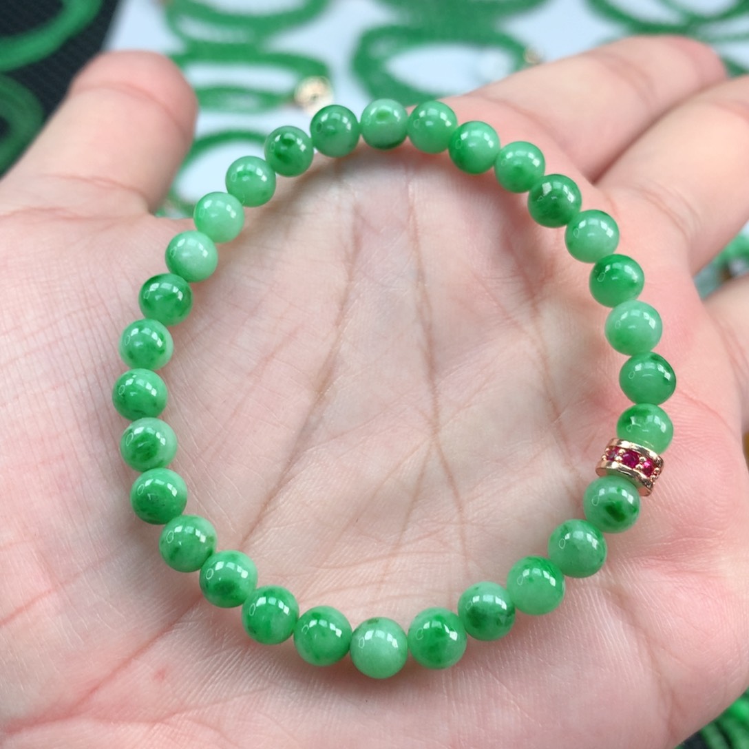 翡翠手链未镶嵌翡翠