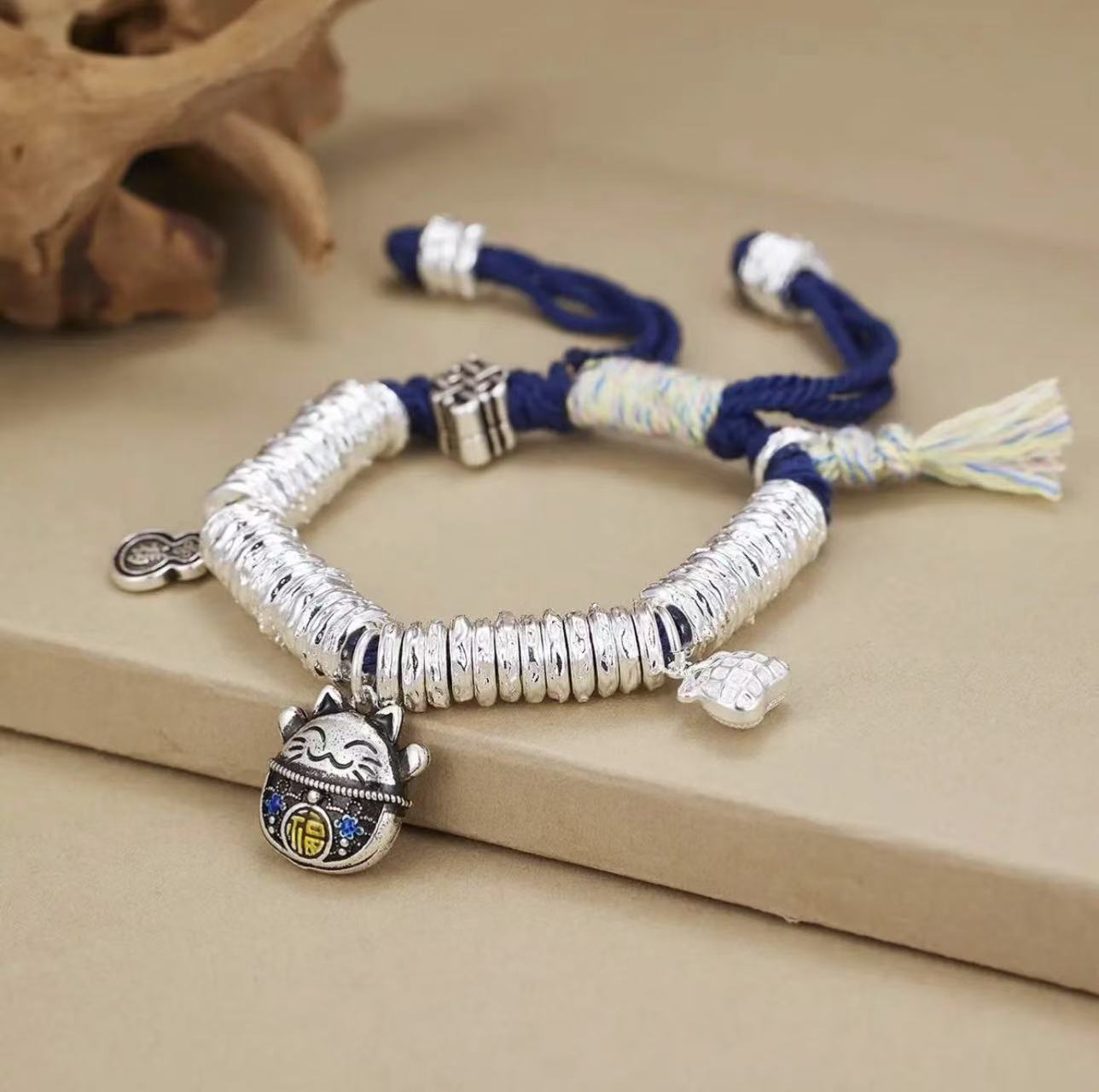 YZ069  蓝福猫盘缠精品手链 无礼盒