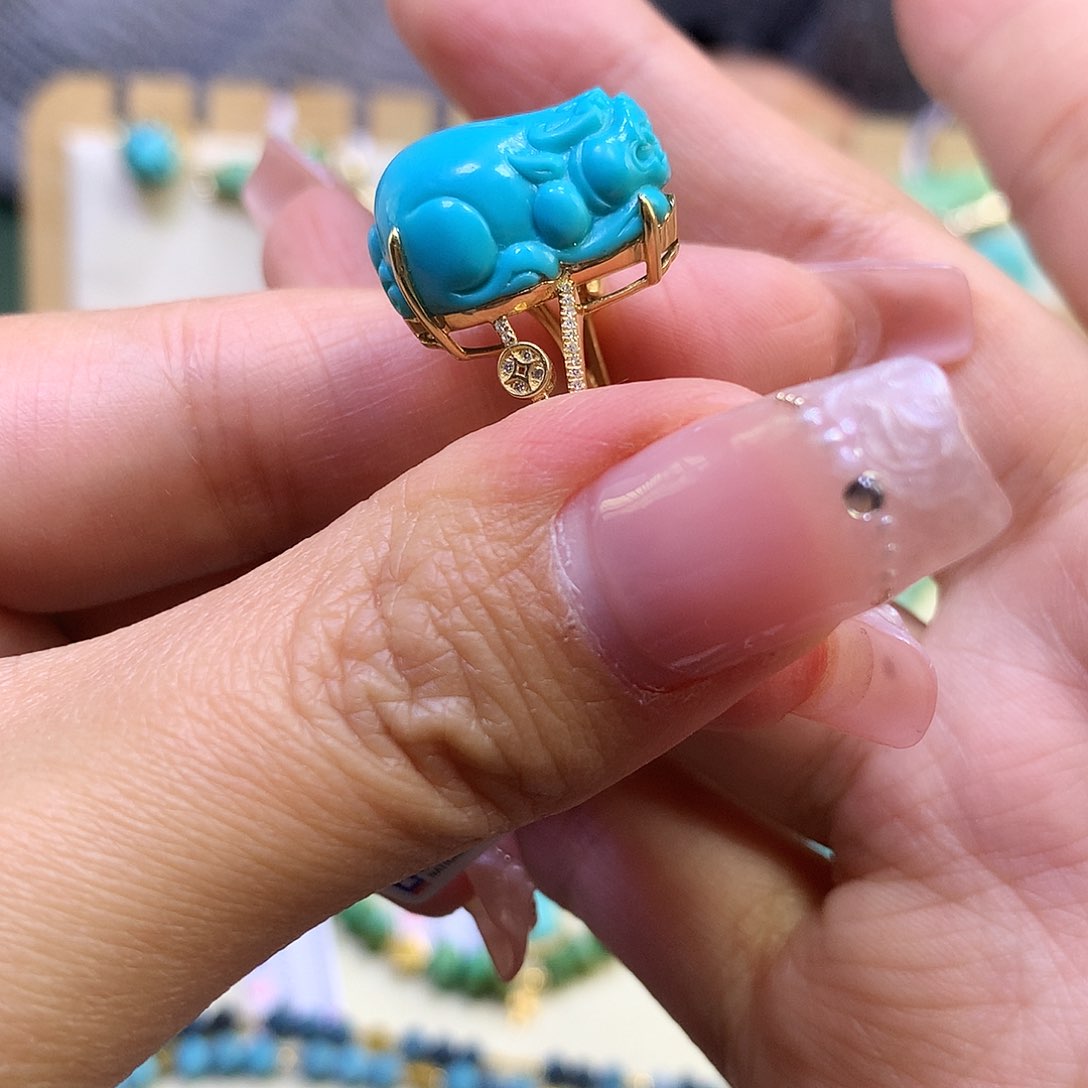 绿松石18K金镶嵌戒指