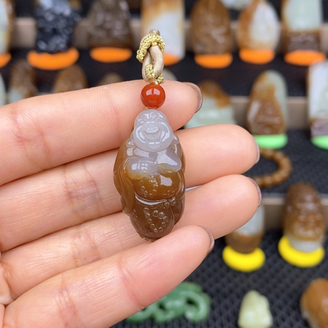 和田玉颈饰未镶嵌时*