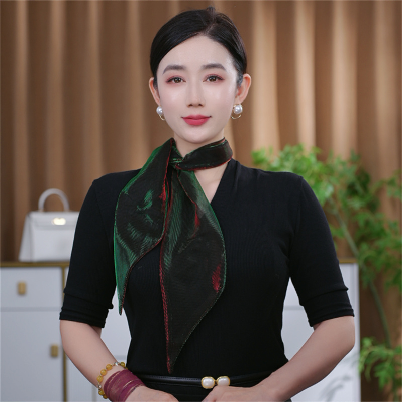 秋季新品韩版百搭时尚炫彩磁扣丝巾护颈长巾