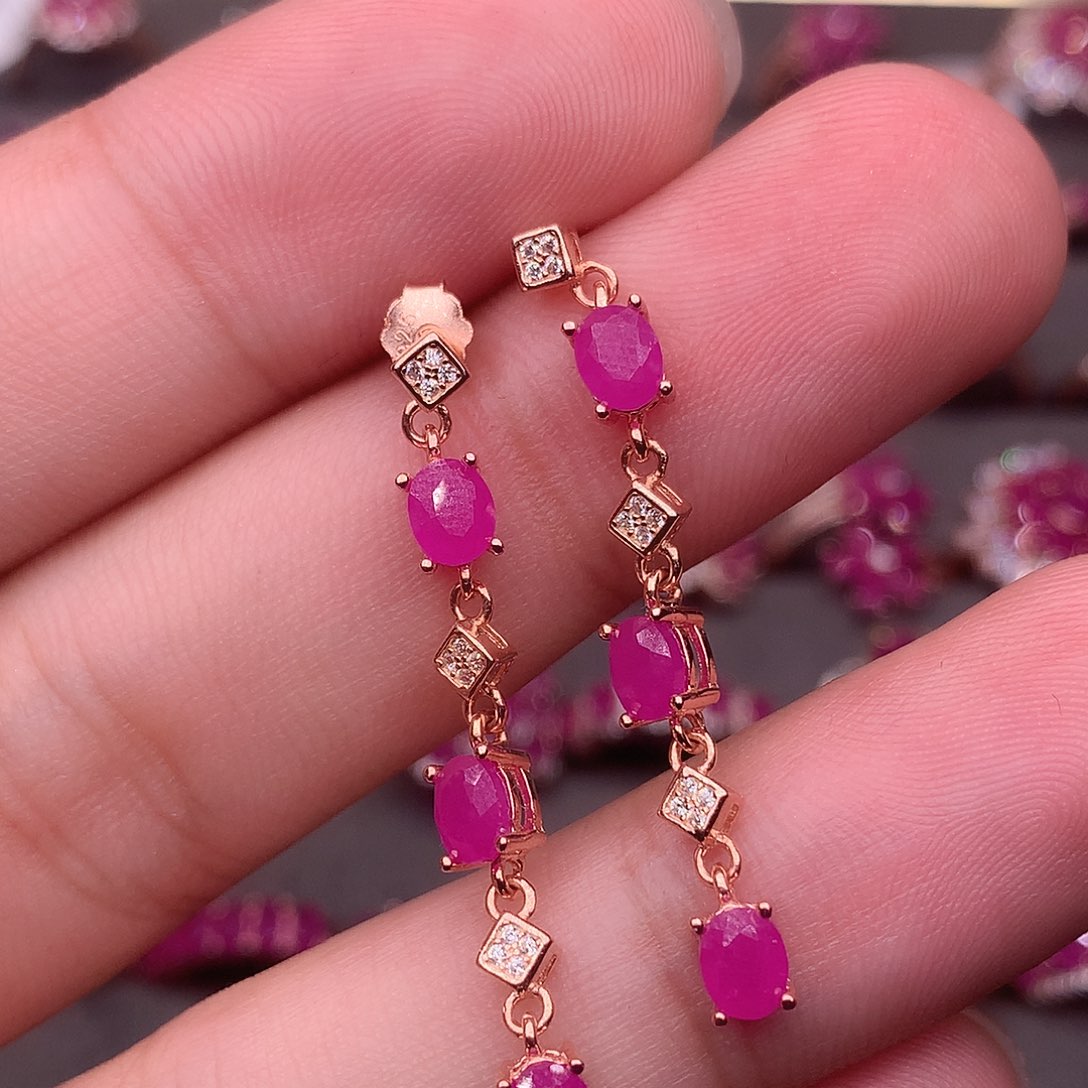 红宝石耳饰银S925镶嵌